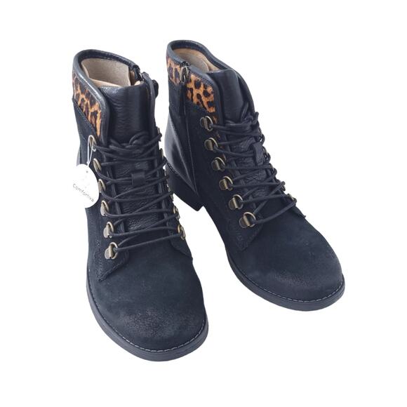 NEW Comfortiva Tomeo Black Suede Boots 7W Wide Leather and Calf Hair Lace Up Zip - Picture 1 of 6